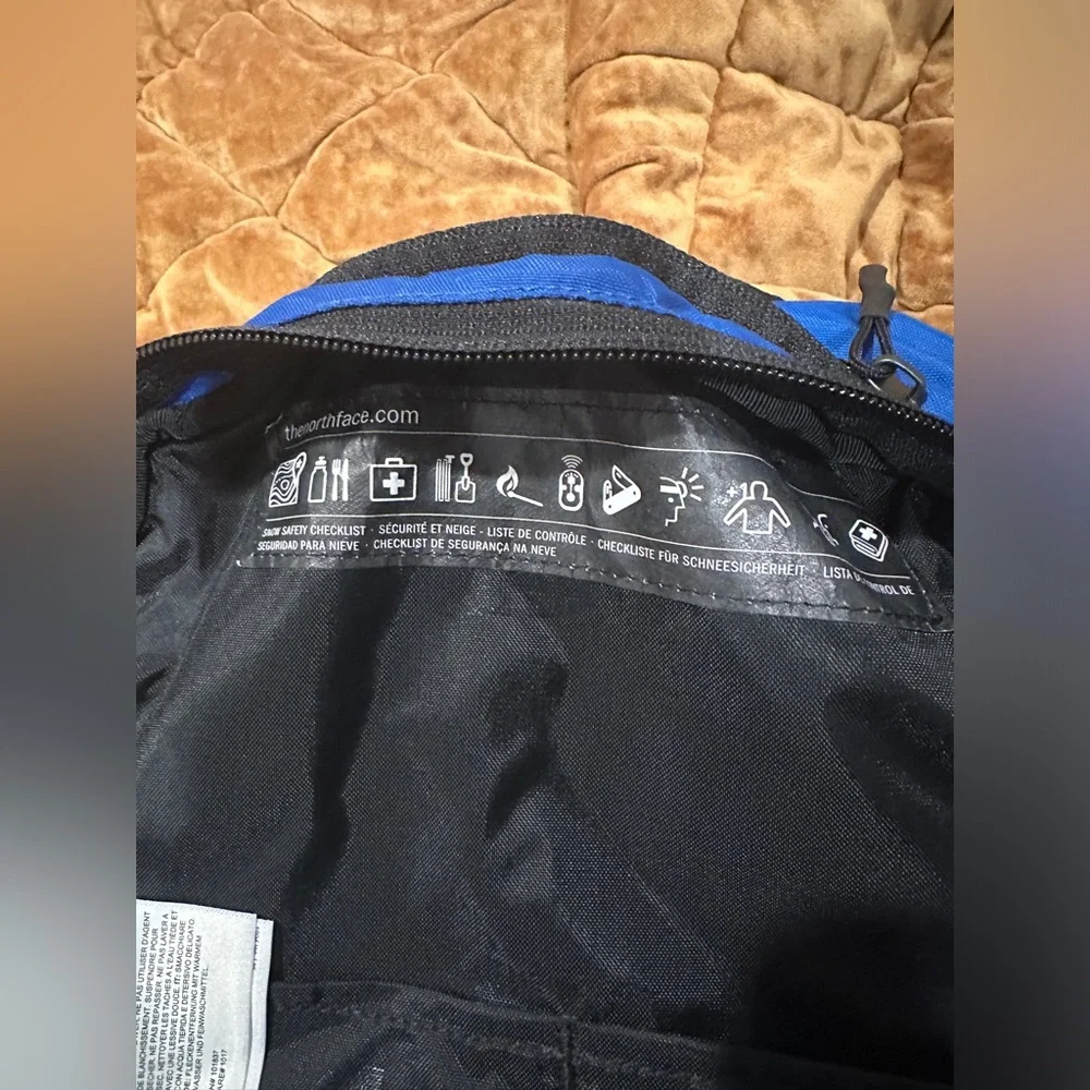 2022 NEW
Supreme x The North Face Summit Series Rescue Chugach 16 Backpack Blue - Picture 6 of 12